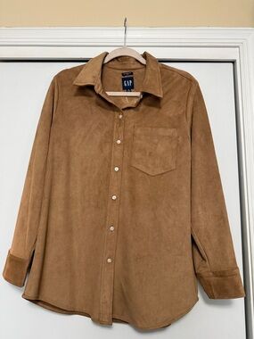 GAP Suede-Look Button Front Shirt Jacket in Camel Brown
